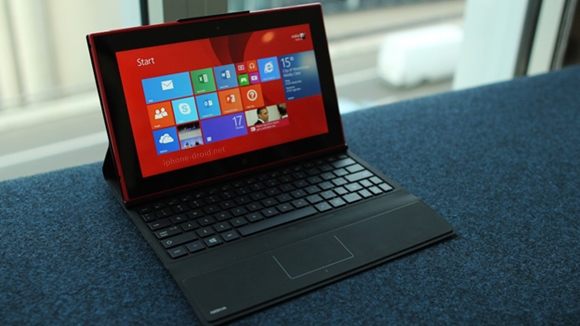 Nokia Lumia 2520 (1)