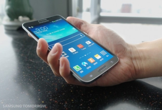 Samsung Galaxy Round (1)