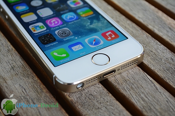 iPhone 5s with Touch ID Sensor