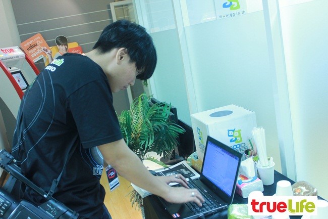 Car wow “Mobile Social Game” 1