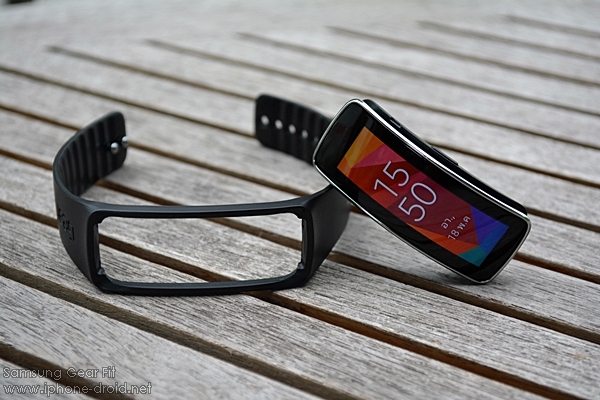 Samsung Gear Fit Unboxing and Review (20)