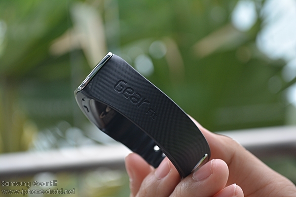 Samsung Gear Fit Unboxing and Review (5)