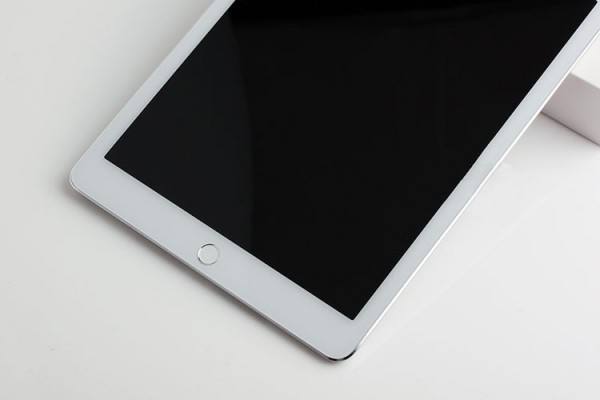 First alleged iPad 6 (Air 2) dummy design leaks (1)