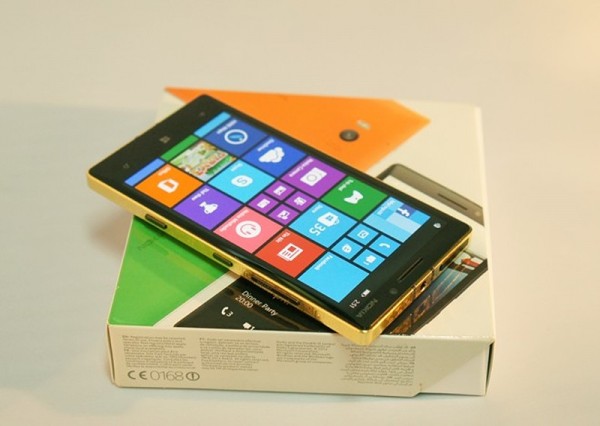Lumia 930 Gold Limited Edition in Vietnam (4)