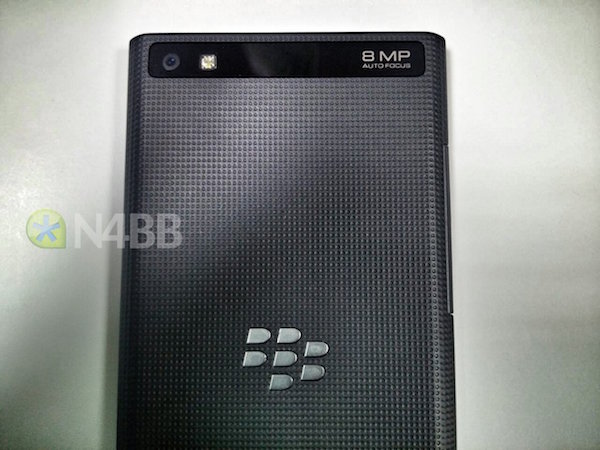 The-upcoming-BlackBerry-Leap--Rio (2)
