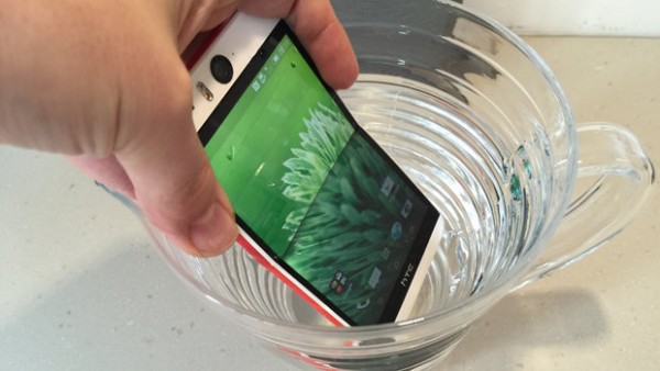 HTC Desire Eye Waterproof
