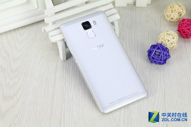 Huawei-Honor-7-002