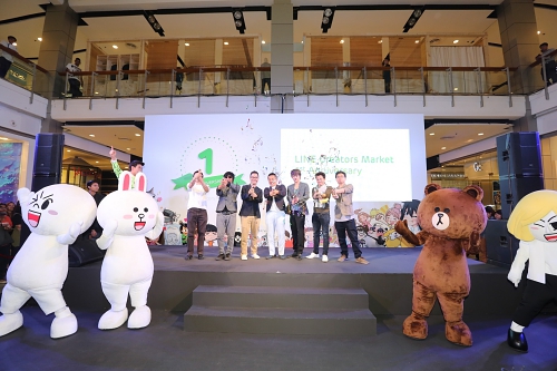 LINE ภาพบรรยากาศบนเวที