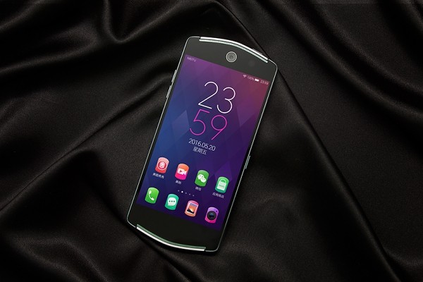 Meitu V4 front