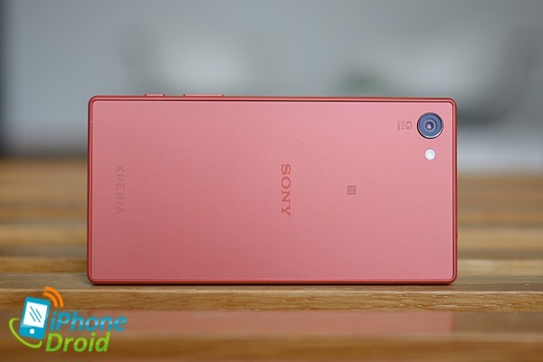 Sony Xperia Z5 Compact-01