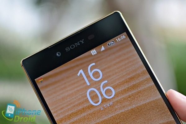 Sony Xperia Z5 Premium Review-12