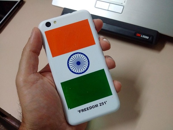 Freedom 251 Review-02