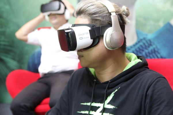 Samsung Gear VR-03