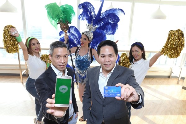 Mr.Ariya-from-LINE-and-Mr.Suripong-from-Visa-Thailand