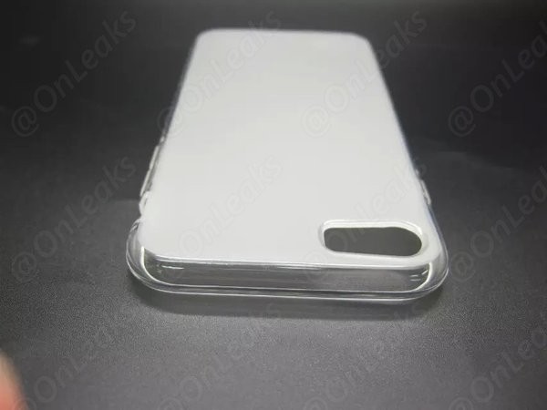 Purported-iPhone-7-case-leak (1)