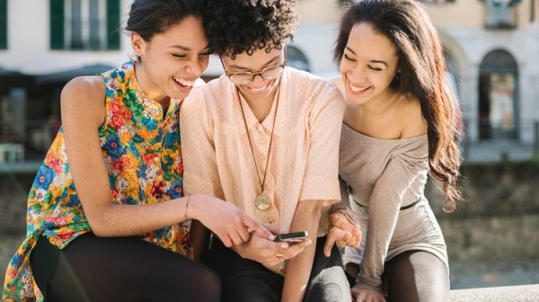 Capturing Attention in Feed- The Science Behind Effective Video Creative