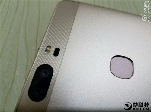 Huawei Honor V8 Camera-1