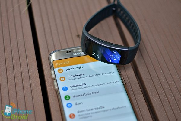 Samsung Gear Fit 2 Review-08