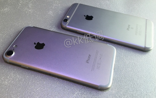 The-Apple-iPhone-7-is-compared-to-the-Apple-iPhone-6s (1)