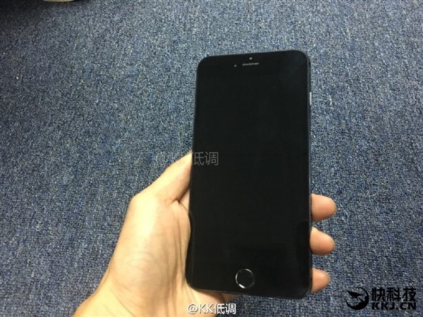 iPhone 7 Black 3