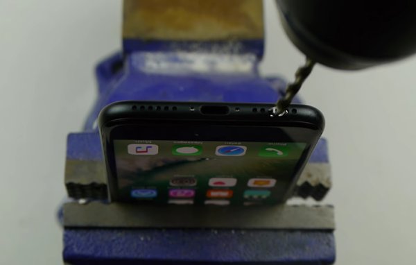 Secret Hack To Get Headphone Jack on the iPhone 7