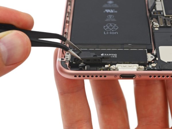 iPhone 7 Plus Teardown 2