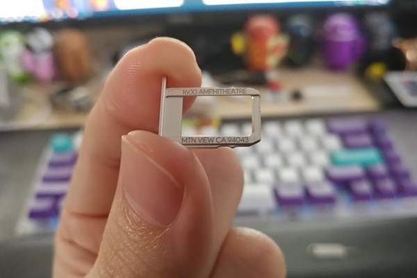 Google wrote its address on the Pixels' SIM trays