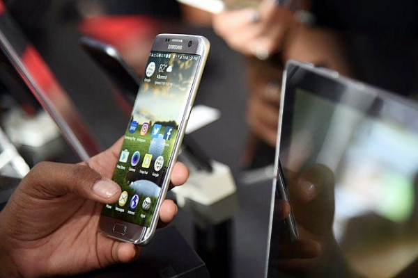 Samsung Android Nougat