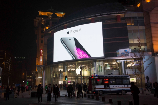 Apple's iPhone loses its top spot in China; Oppo R9 is the new king