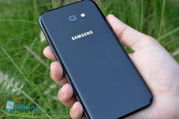Samsung Galaxy A7 (2017) Review 11
