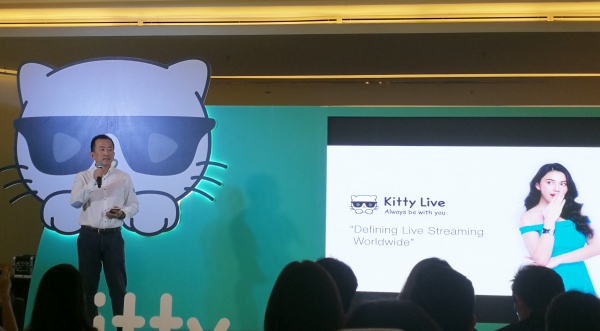 kitty live 01