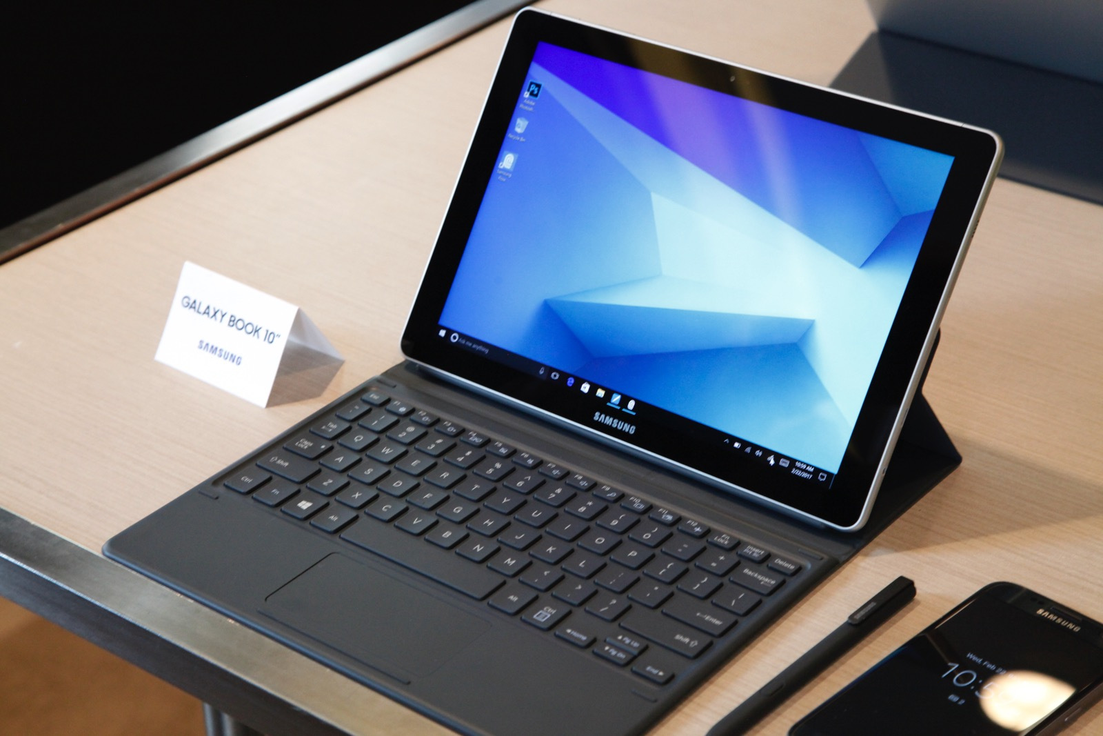 Samsung Galaxy Book 10.6