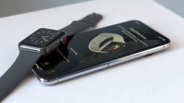 Apple patents a way to wirelessly transfer power between devices