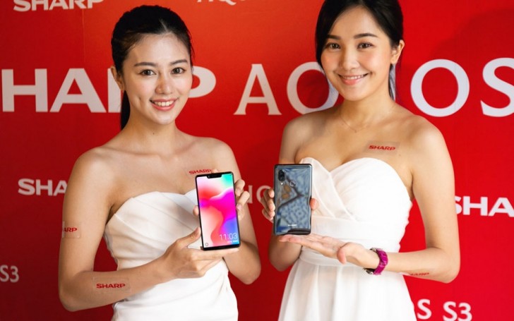 Sharp enters smartphone OLED panels market