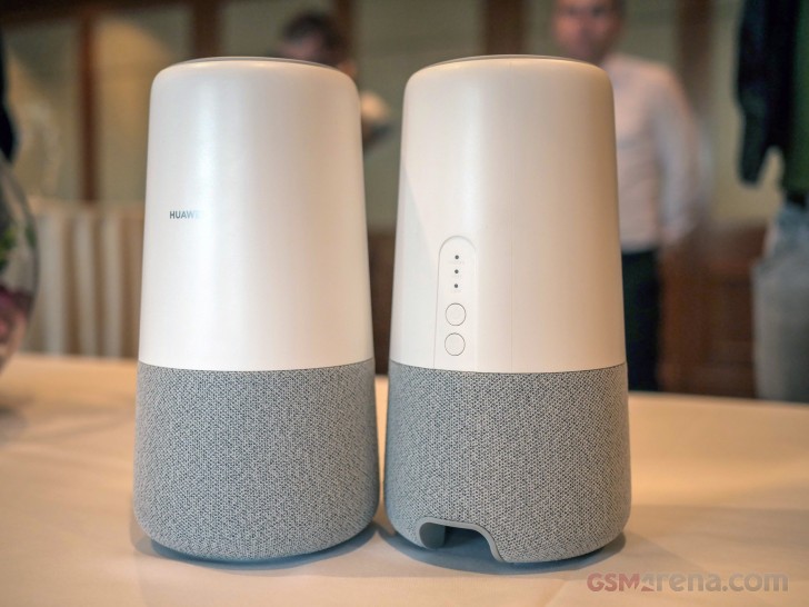 Huawei AI Cube and GPS Locator