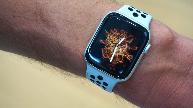 Here are the cool new watch faces on the Apple Watch 4