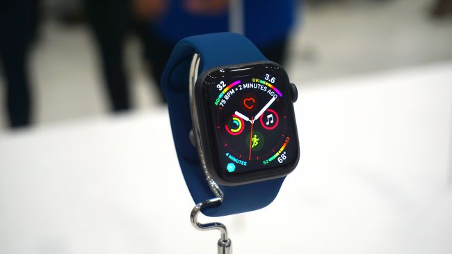 Here are the cool new watch faces on the Apple Watch 4