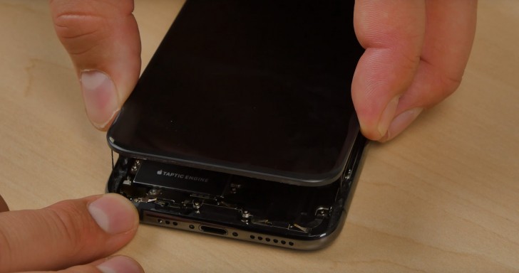 iPhone XS Teardown