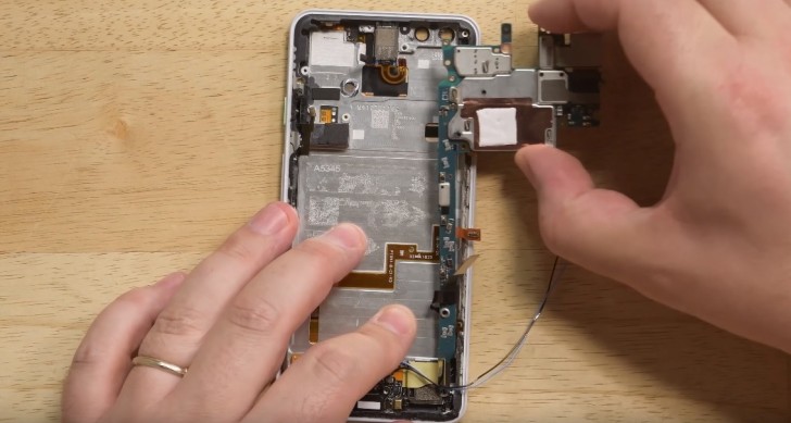 Pixel 3 tear down