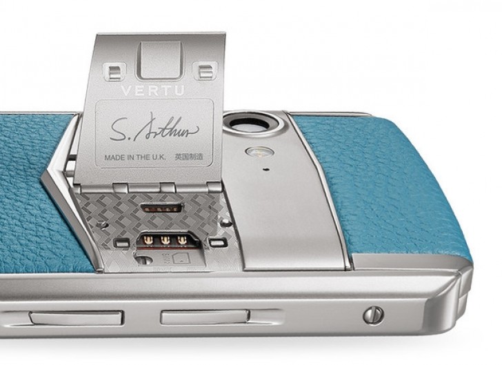 Vertu comes back to life with Aster P Android smartphone