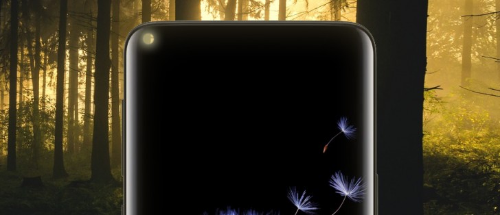 Samsung Infinity-O display with a hole for the selfie cam allegedly pictured