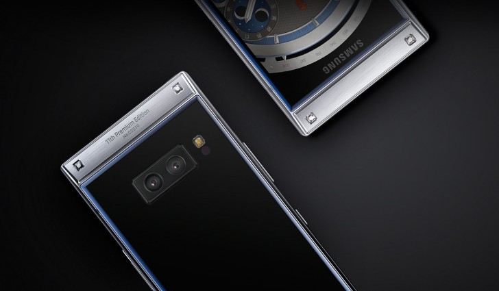 Samsung W2019 Flip Phone with Dual Screen