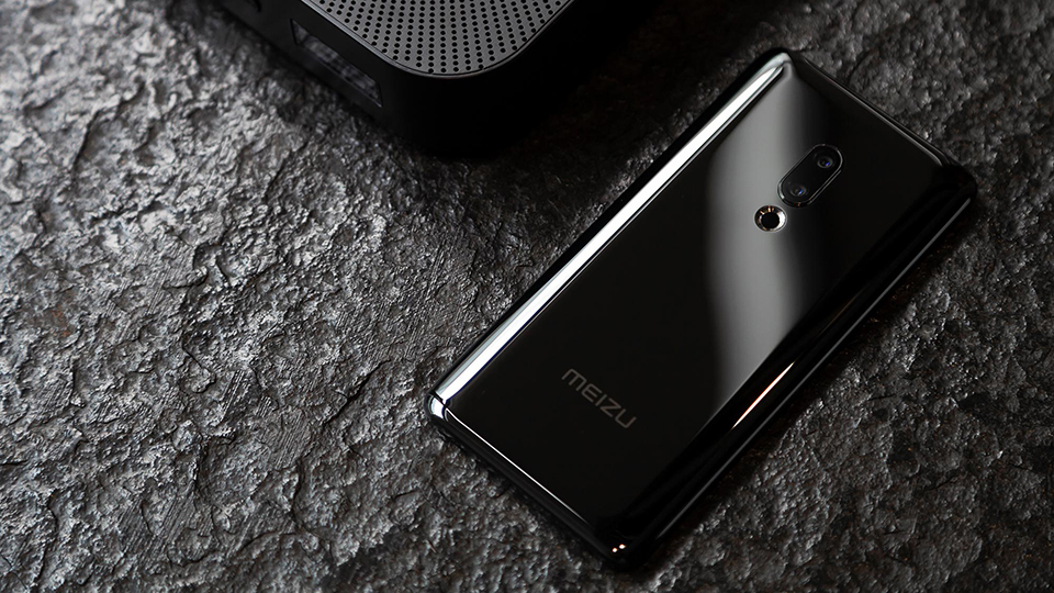 Meizu Zero debuts with no physical buttons, speaker or charging port