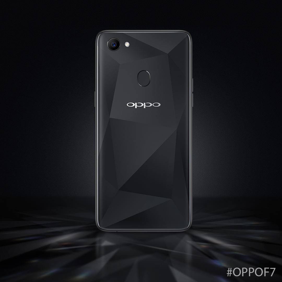 OPPO F7 Selfie Expert