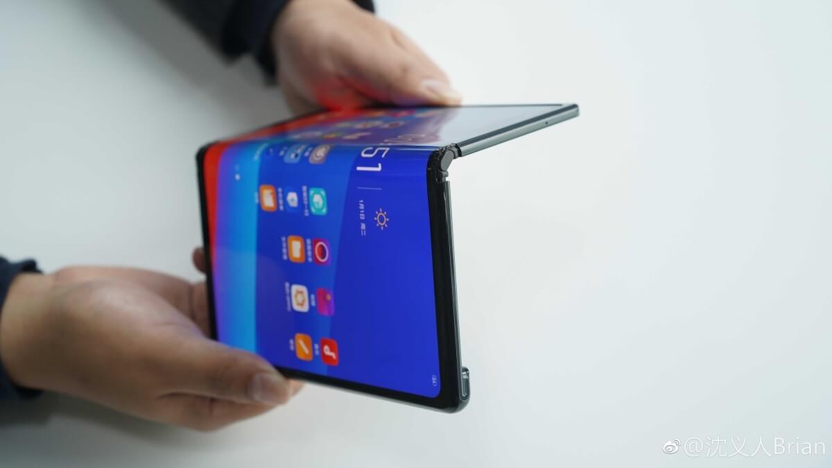 Oppo VP shows foldable prototype - it’s the same as the Huawei Mate X