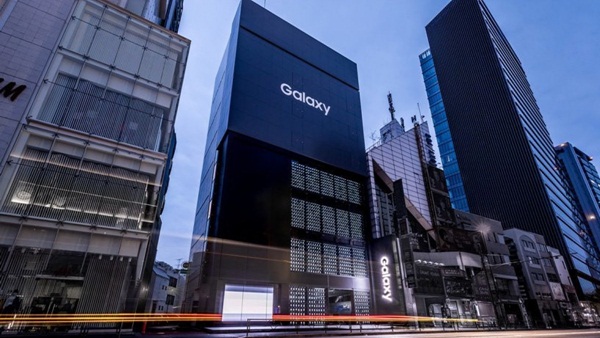 Samsung opens up the largest Galaxy store in Tokyo