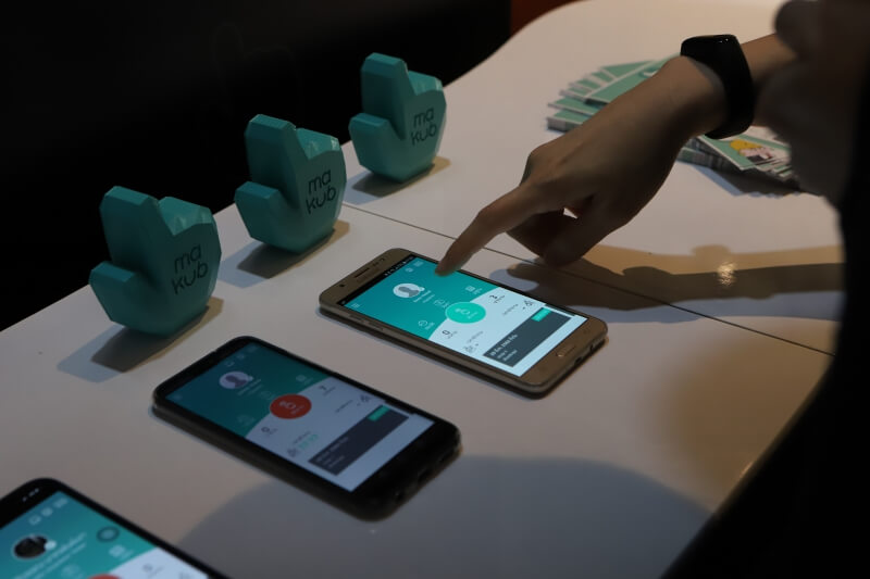 QueQ Next Door Delivery