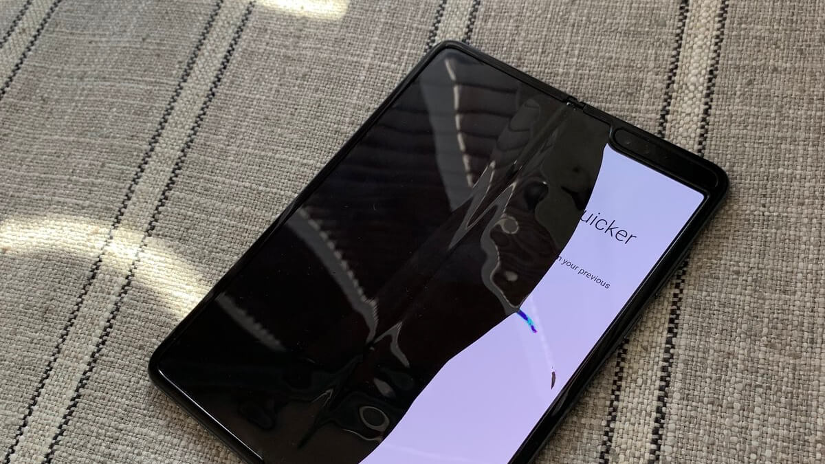 Samsung Galaxy Fold display issues emerge
