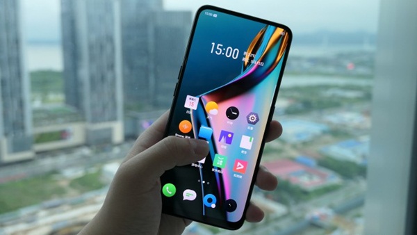 Realme X photo shows notchless display
