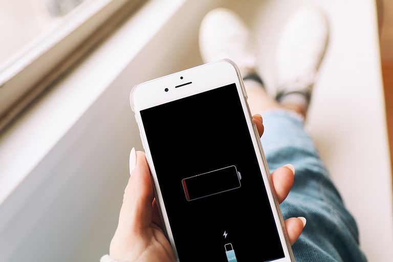 4 Reasons Your iPhone’s Battery Health Is Dropping